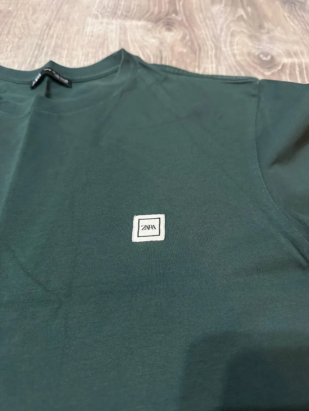Zara Men's Forest Green Crewneck T-Shirt with Small Chest Patch - Picture 2 of 4